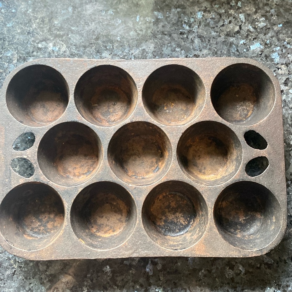 Vintage cast iron pan